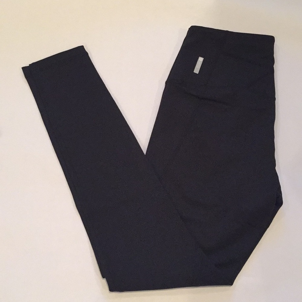 BRAND NEW Live in High Waisted Zella Legging